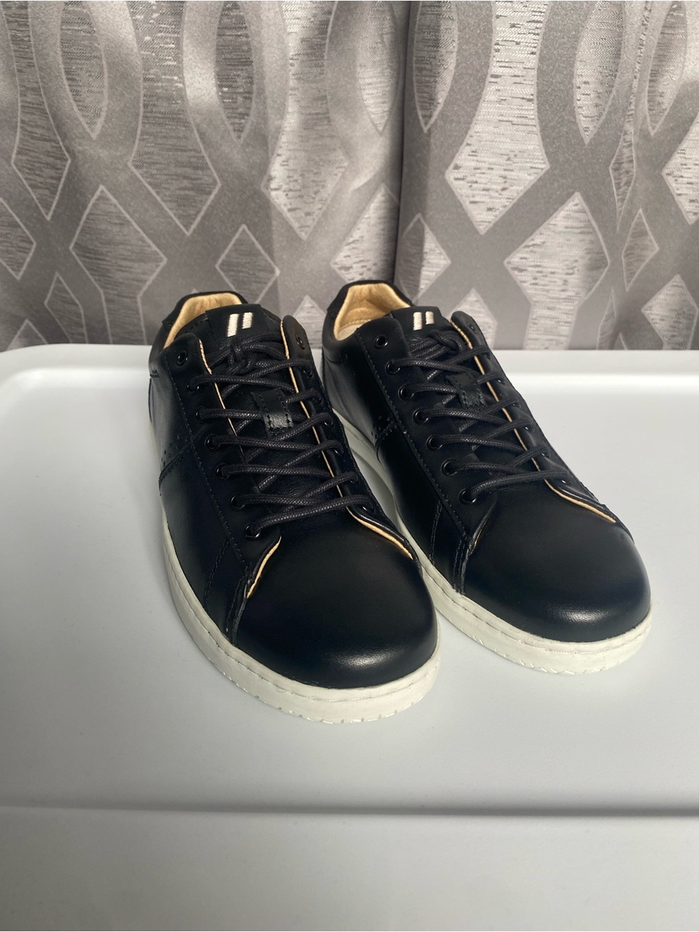 Piloti Spark Italian Leather Driving Sneakers Black Women’s Size 6 NWT